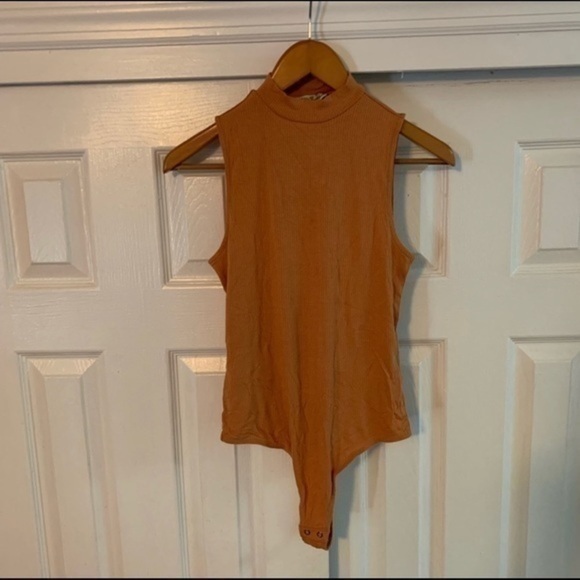 Express Tan Ribbed Mock Neck Thong Body Suit Small - Picture 3 of 7